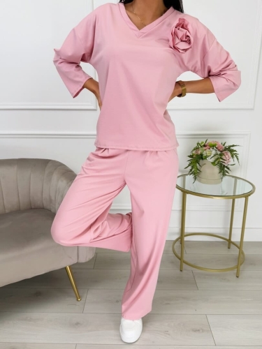 Pudrowy Komplet Bluzka z Ozdobą + Spodnie 13523-220-C