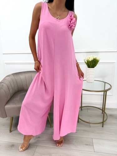 Pudrowy Luźny Kombinezon z Ozdobną Broszką 13942-321-E