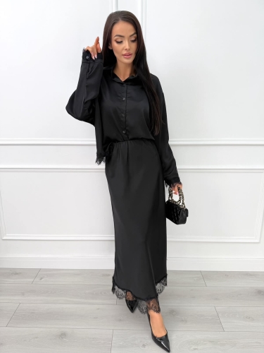 Czarna Satynowa Spódnica z Koronką 14526-17-A