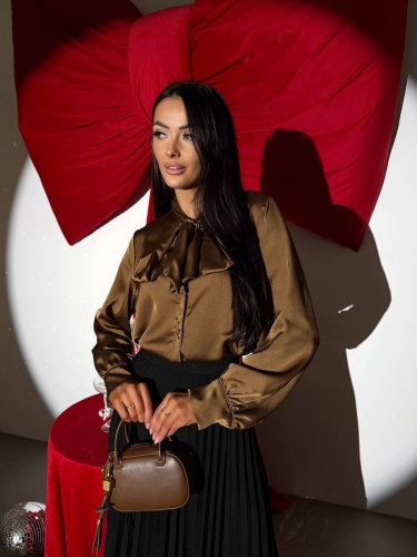 Brązowa Satynowa Koszula z Wiązaniem przy Dekolcie 14572-146-B