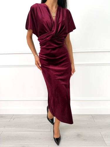 Bordowa Welurowa Sukienka z Głębokim Dekoltem 14506-87-A