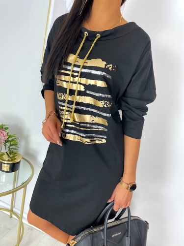 Czarna Sukienka Oversize z Nadrukiem 11715-41-Q