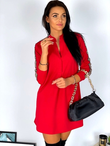 Czerwona Sukienka z Cekinowym Lampasem 6832-506-C